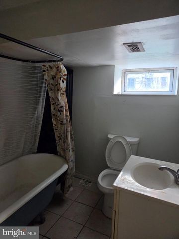 2037 NAPFLE ST, Philadelphia, PA 19152