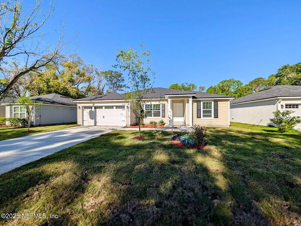 1174 PANGOLA Drive, Jacksonville, FL 32205