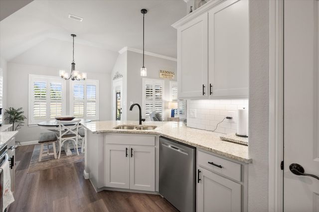 150 Palmer South Court, Palmer, TX 75152