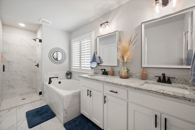 150 Palmer South Court, Palmer, TX 75152