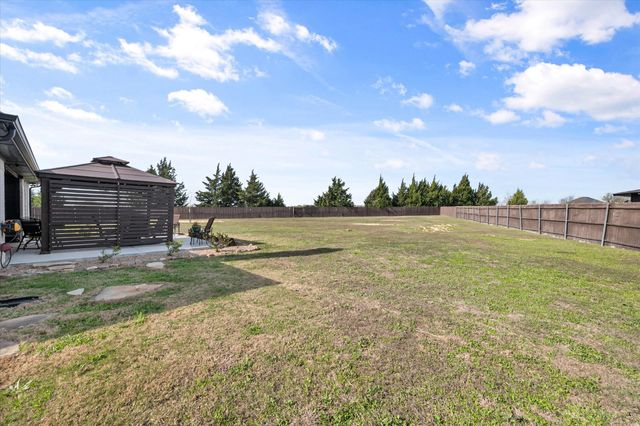 150 Palmer South Court, Palmer, TX 75152