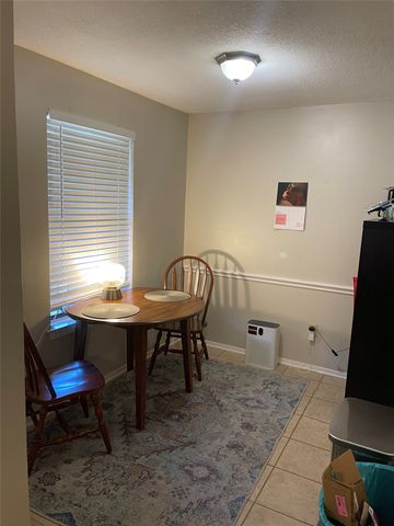 218 N Texas Boulevard 303, Denton, TX 76201