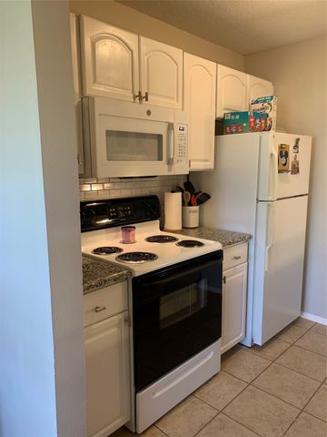 218 N Texas Boulevard 303, Denton, TX 76201