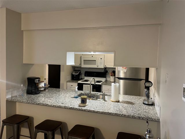 218 N Texas Boulevard 303, Denton, TX 76201