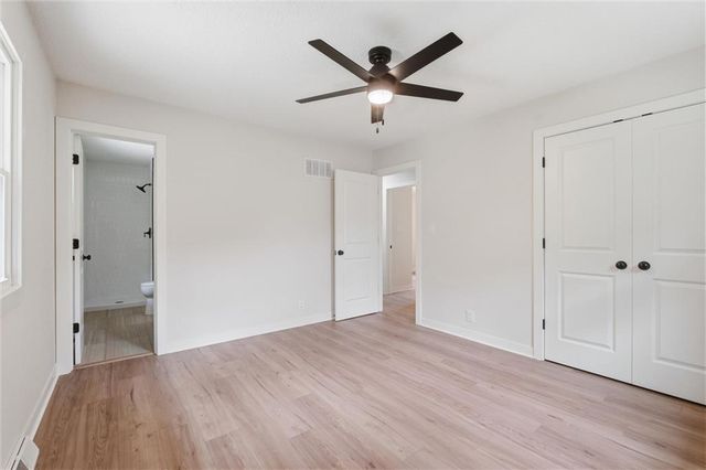 6832 NW Pleasant View Drive, Parkville, MO 64152