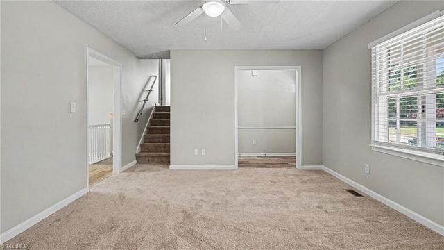 1115 Castlegate Drive, Winston-salem, NC 27103