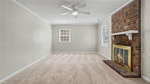 1115 Castlegate Drive, Winston-salem, NC 27103