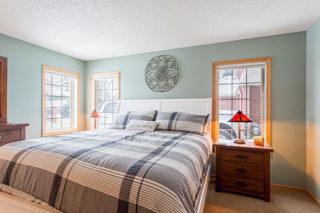 1520 Hunter Hill Road, Hudson, WI 54016