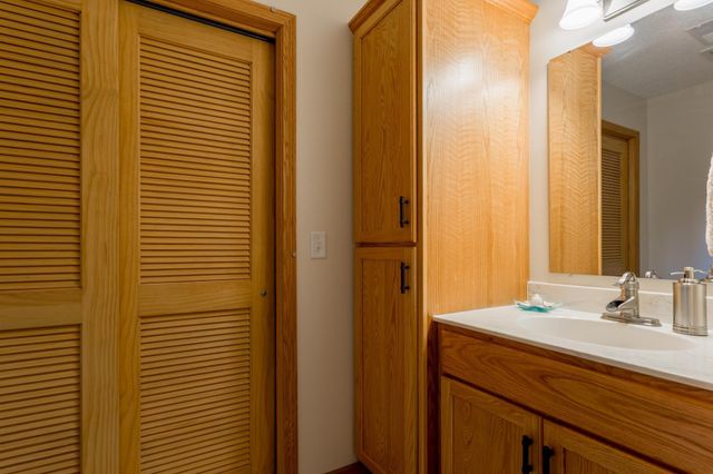 1520 Hunter Hill Road, Hudson, WI 54016