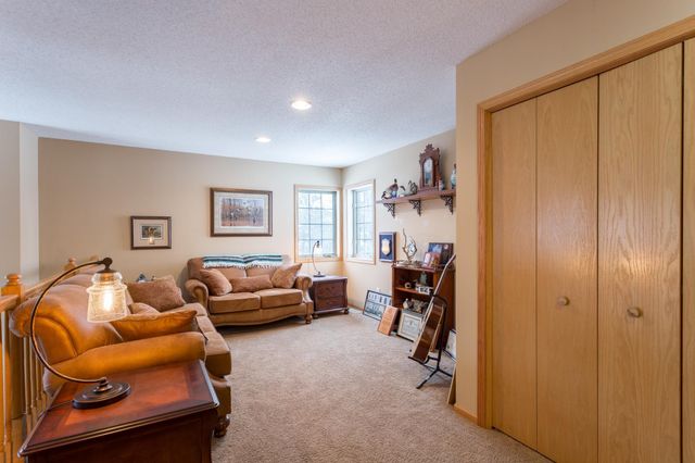 1520 Hunter Hill Road, Hudson, WI 54016