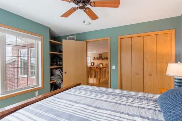 1520 Hunter Hill Road, Hudson, WI 54016