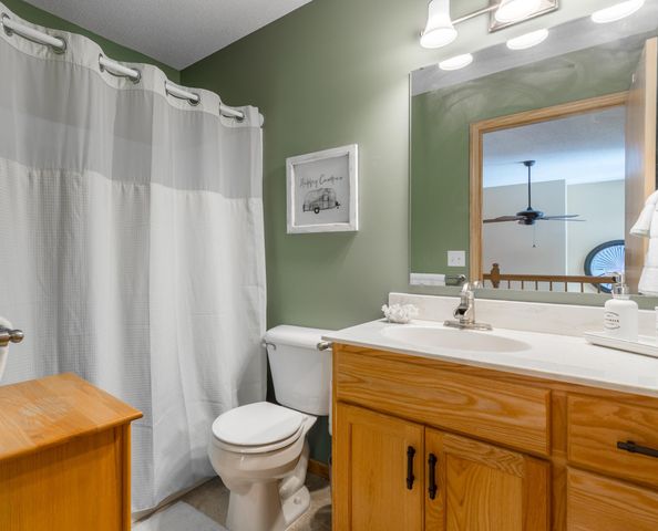 1520 Hunter Hill Road, Hudson, WI 54016