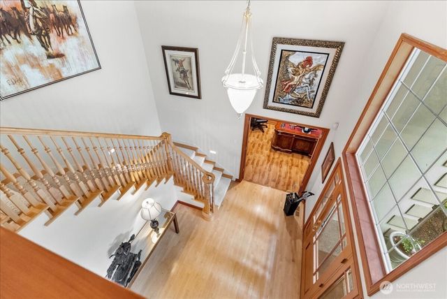 121 E Sterling Dr, Allyn, WA 98524
