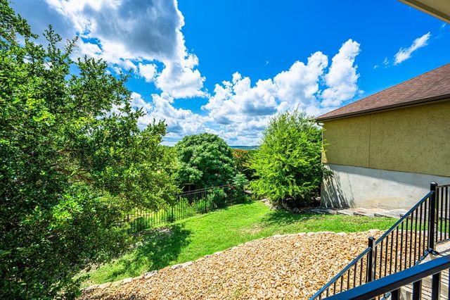 1703 N Valencia Dr, Kerrville, TX 78028