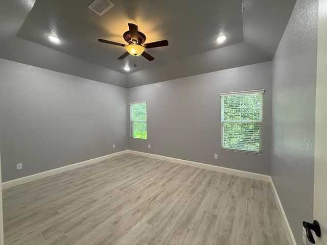 1703 N Valencia Dr, Kerrville, TX 78028