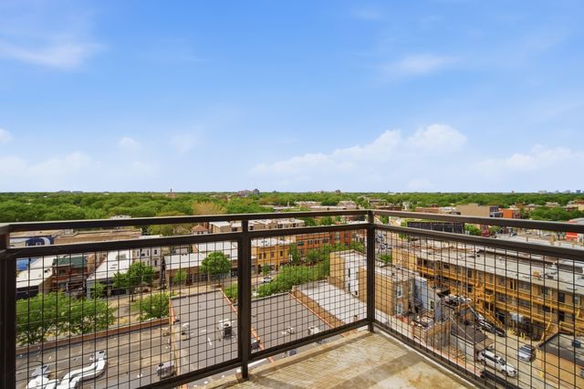1122 W CATALPA Avenue 910, Chicago, IL 60640