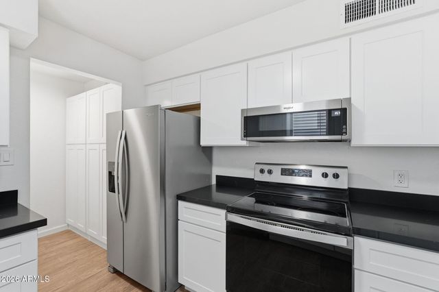 231 N Robson Apt 7, Mesa, AZ 85201