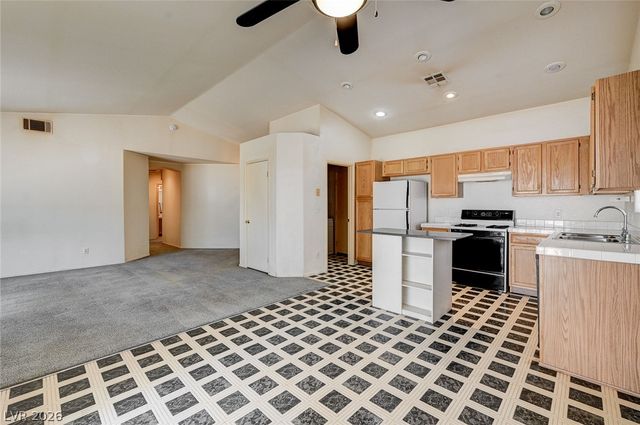 4822 Hunters Run Drive, North Las Vegas, NV 89031