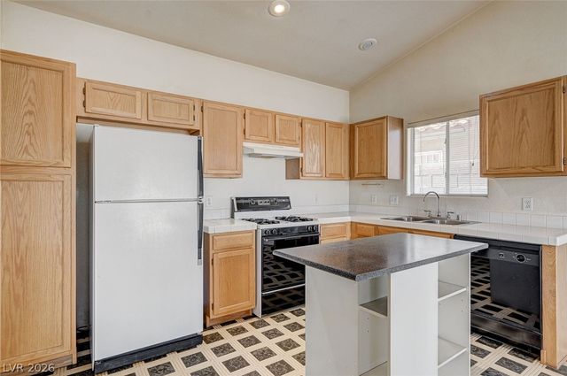 4822 Hunters Run Drive, North Las Vegas, NV 89031
