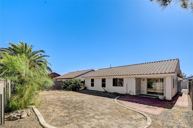 4822 Hunters Run Drive, North Las Vegas, NV 89031
