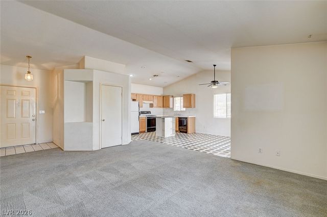 4822 Hunters Run Drive, North Las Vegas, NV 89031
