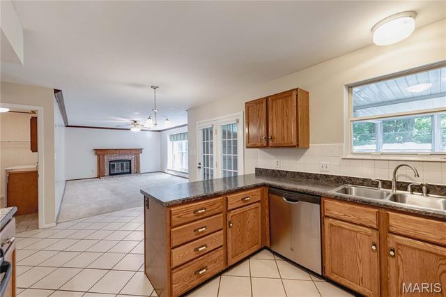 2054 Krause Hill Place Place, Florissant, MO 63031