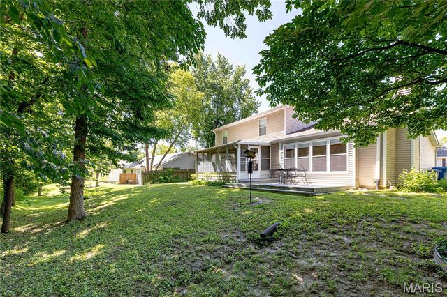 2054 Krause Hill Place Place, Florissant, MO 63031