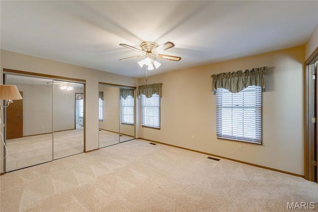 2054 Krause Hill Place Place, Florissant, MO 63031