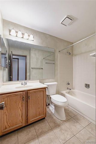 2054 Krause Hill Place Place, Florissant, MO 63031