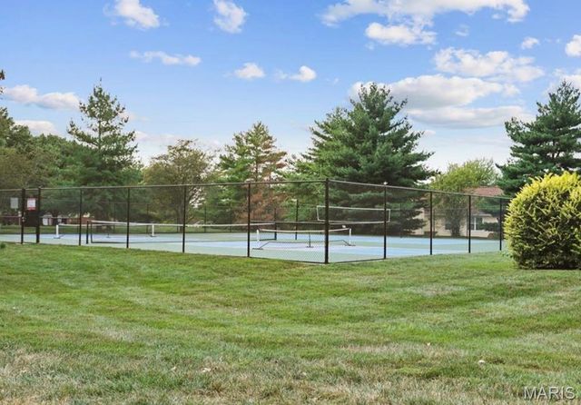 2054 Krause Hill Place Place, Florissant, MO 63031