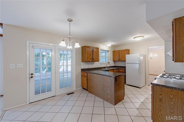 2054 Krause Hill Place Place, Florissant, MO 63031