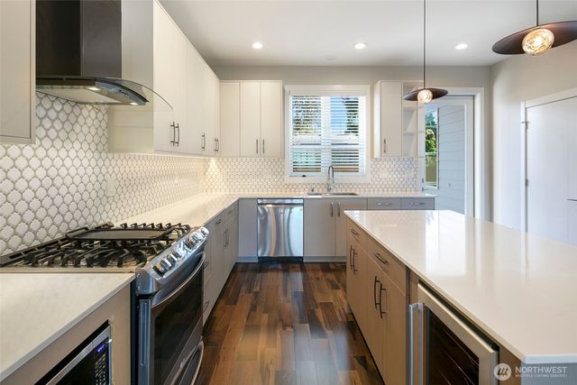 11838 79th Avenue S, Seattle, WA 98178