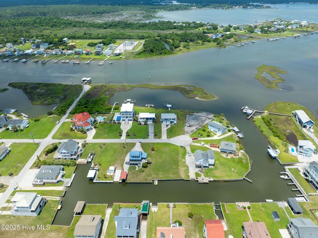 306 Marina Way, N Topsail Beach, NC 28460