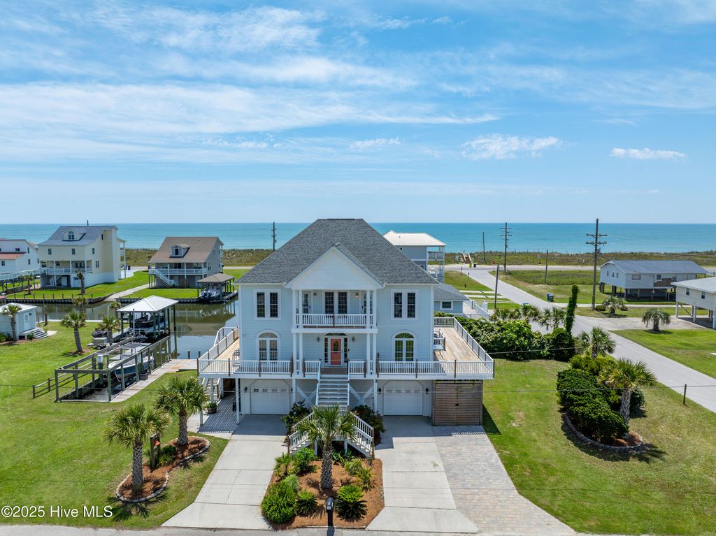 306 Marina Way, N Topsail Beach, NC 28460