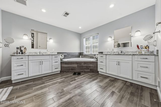 75 Columbia Court, Freehold, NJ 07728