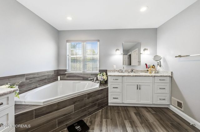 75 Columbia Court, Freehold, NJ 07728