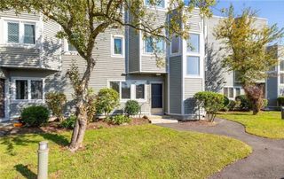 1412 Whitney Avenue APT J1, Hamden, CT 06517