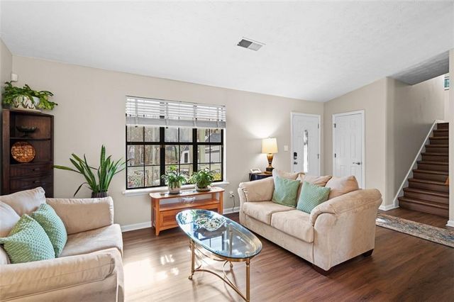 635 Cranberry Trail, Roswell, GA 30076