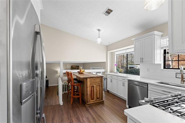 635 Cranberry Trail, Roswell, GA 30076