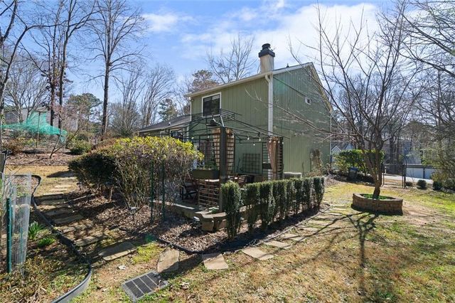 635 Cranberry Trail, Roswell, GA 30076