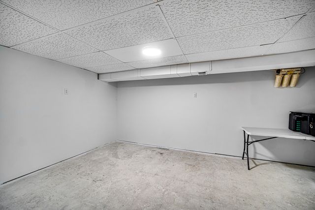 1226 Arnold Avenue, Rockford, IL 61108