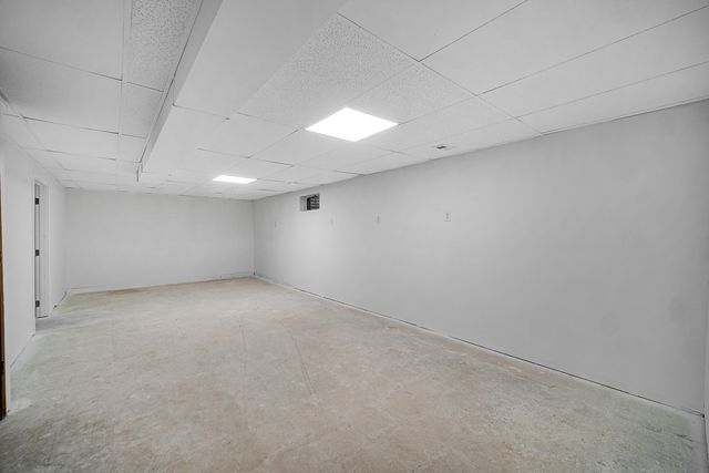 1226 Arnold Avenue, Rockford, IL 61108