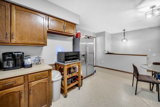 1226 Arnold Avenue, Rockford, IL 61108