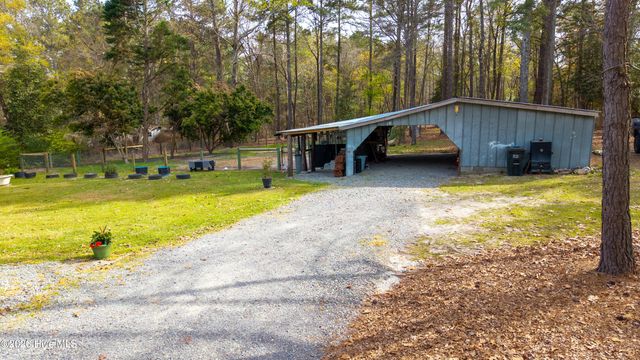 160 T Johnson Road, Carthage, NC 28327