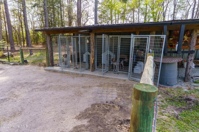 160 T Johnson Road, Carthage, NC 28327