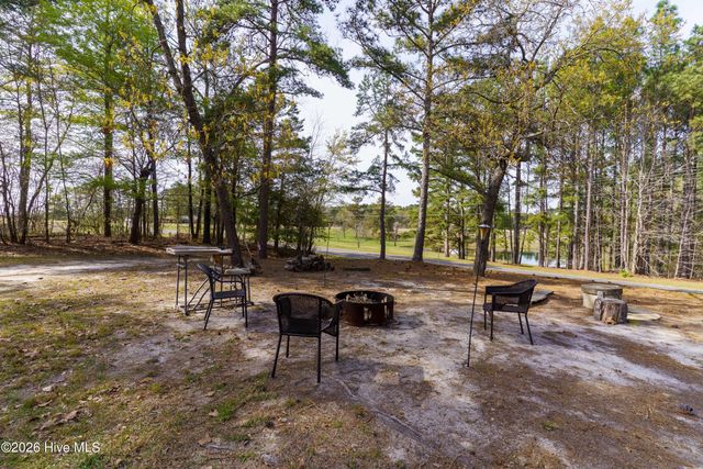 160 T Johnson Road, Carthage, NC 28327