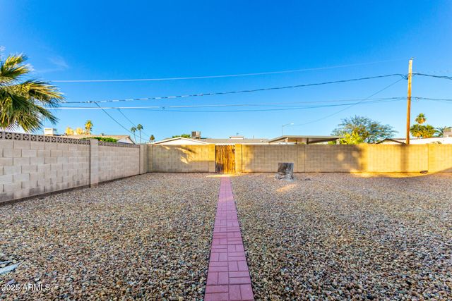 8450 E INDIANOLA Avenue, Scottsdale, AZ 85251