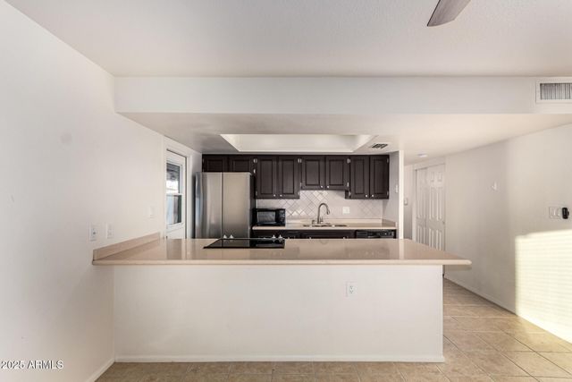 8450 E INDIANOLA Avenue, Scottsdale, AZ 85251