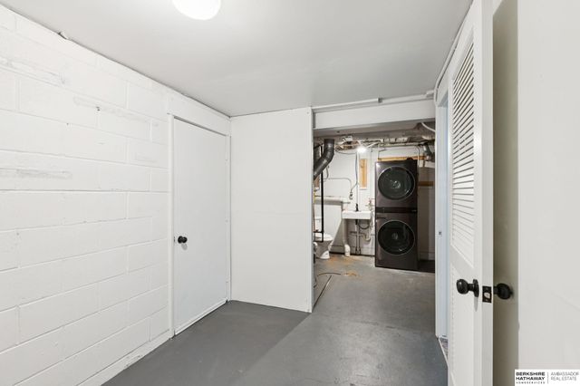 6729 S 135th Avenue, Omaha, NE 68137