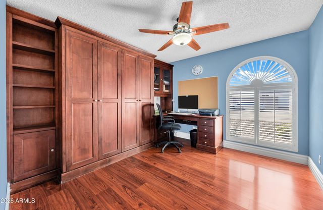 960 W KNOWLES Circle, Mesa, AZ 85210